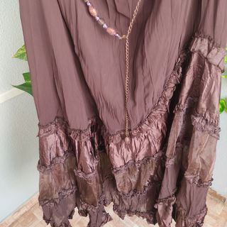 Falda larga elegante con  detalles