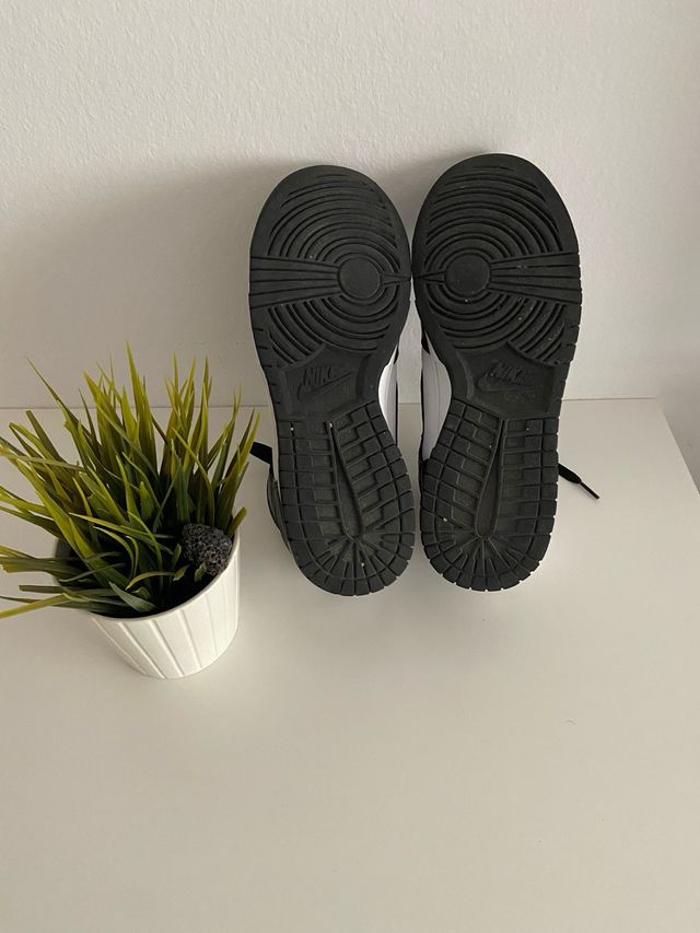 Nike Dunk High Panda