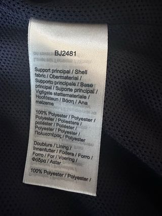 Chaqueta Lacoste Azul T- 16 años, 100% poliéster.