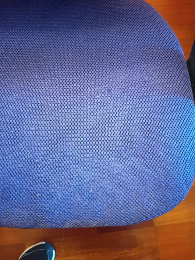 Silla de estudio morada y negra juvenil.