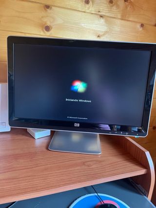 Pack Mesa + Impresora + camara + ordenador 