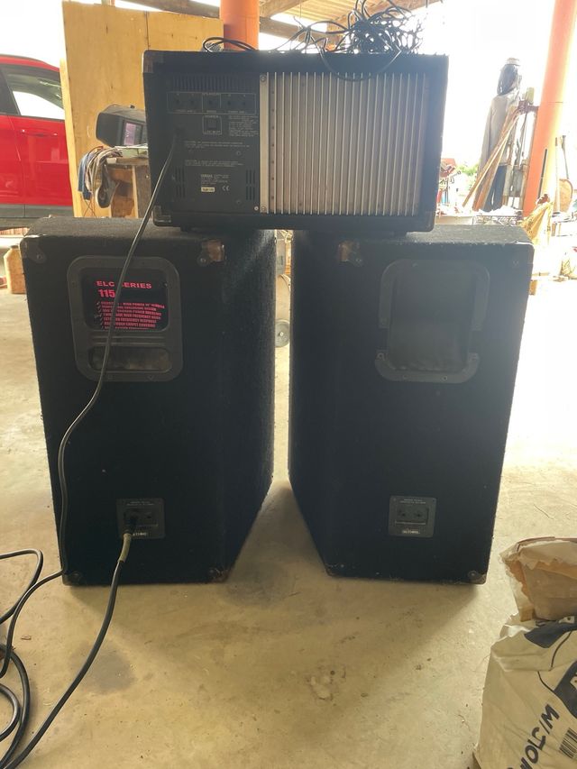 Mezclador YAMAHA EMX640 + 2 Amplificadores FENDER
