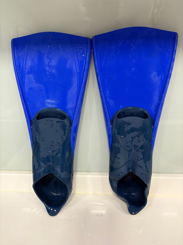 Aletas niño azules 34-35 seminuevas