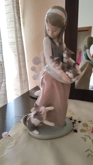Statuina Lladró originale – Ragazza con Gattini (M
