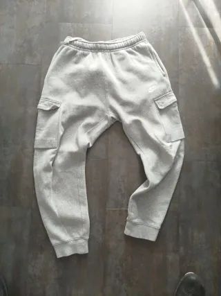 Pantalón chándal Nike gris Talla S
