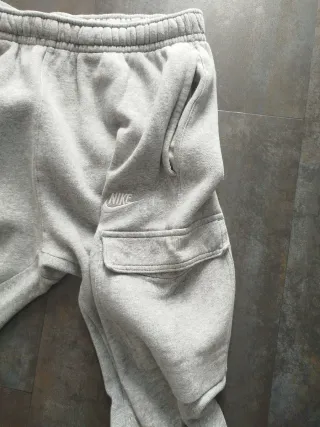 Pantalón chándal Nike gris Talla S