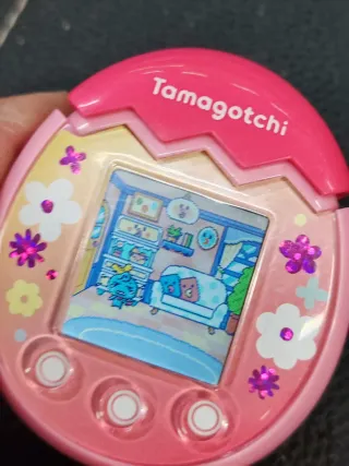 Tamagotchi Rosa Huevo Flores