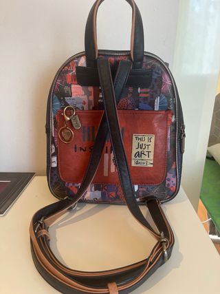 Mochila Anekke Negra y Azul