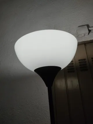 Lámpara de pie moderna