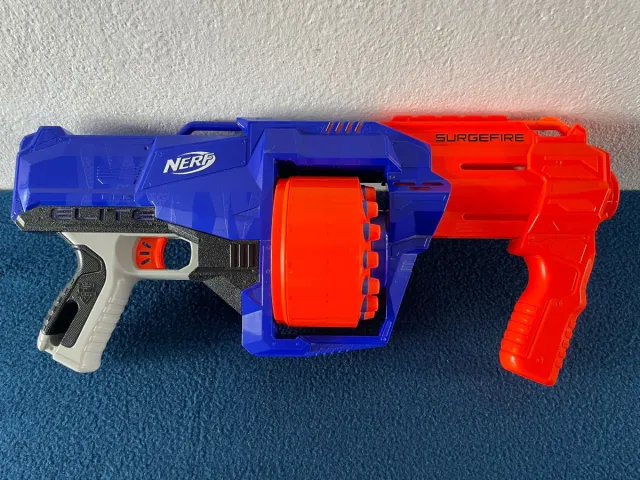 Pistola Nerf Surgefire Azul y Naranja