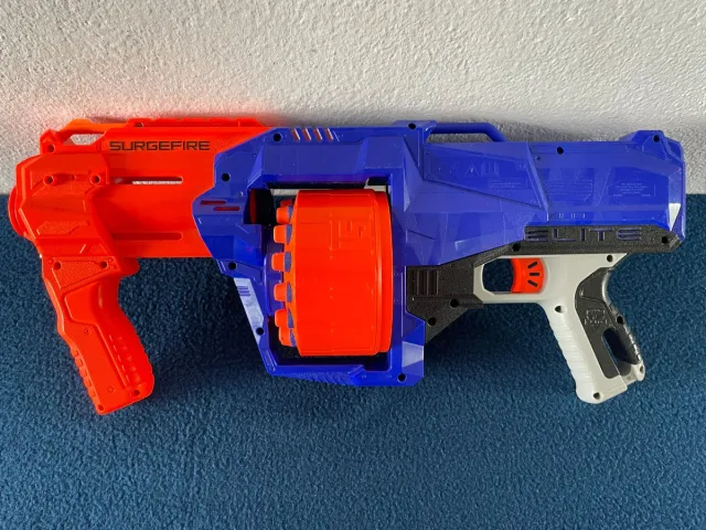 Pistola Nerf Surgefire Azul y Naranja