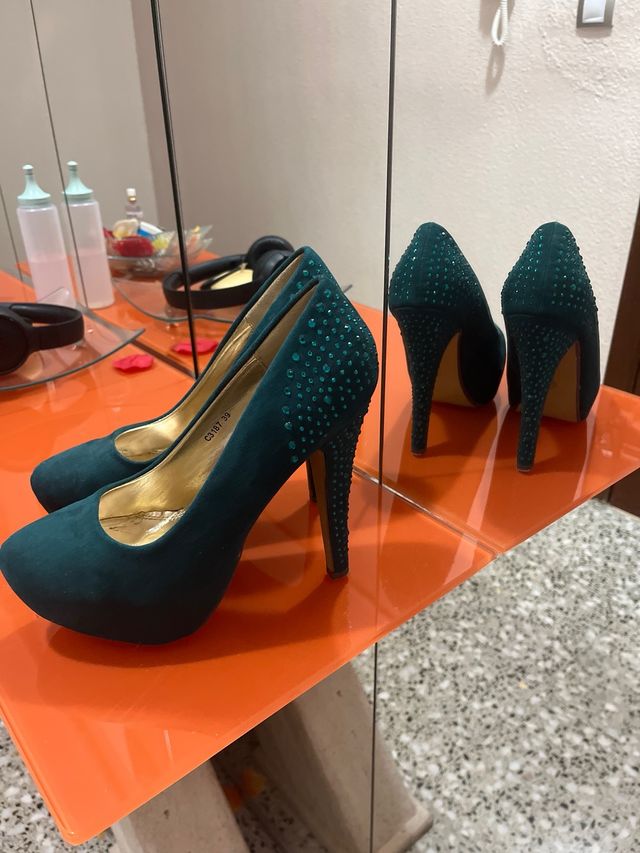 Tacones COLIRES Verdes Brillantes