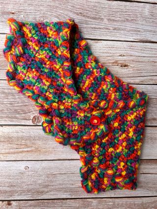 Cubre hombros tejido a mano multicolor