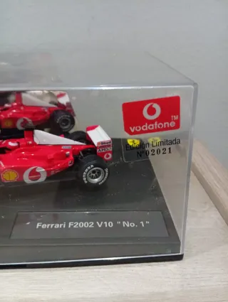 Coche Scalextric Ferrari F2002 V10