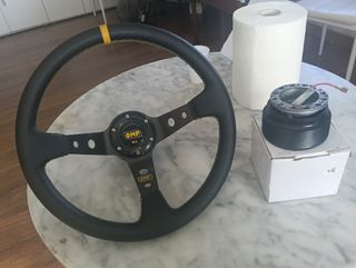 Volante OMP Negro con detalles amarillos
