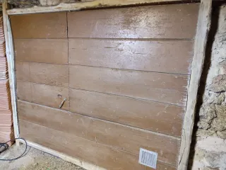 Puerta madera entrada  Urge 
