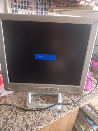 2 Monitores Negro/Plata