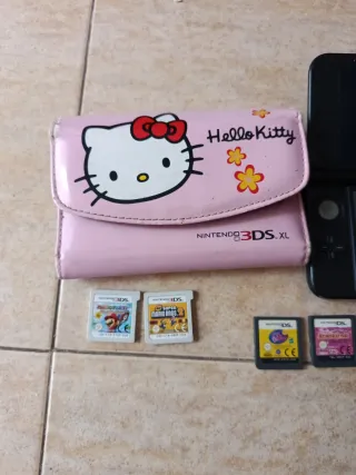 Pacchetto Nintendo 3DS XL + custodia Hello Kitty