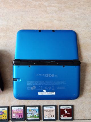 Pacchetto Nintendo 3DS XL + custodia Hello Kitty