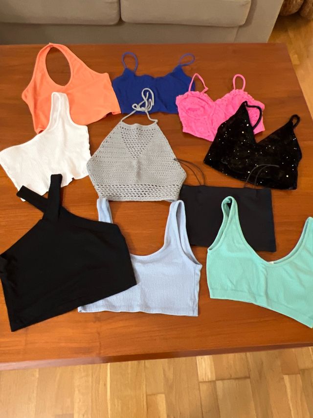 Lote Tops chica talla S todo el lote 15€ 1 top 3€