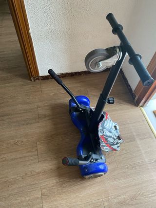 Hoverboard con asiento
marca smartgyro 