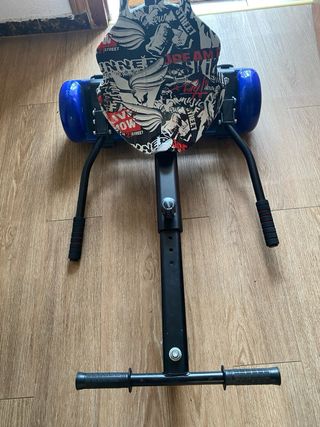 Hoverboard con asiento
marca smartgyro 