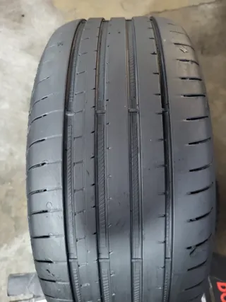 2 Neumáticos 235/45 R17 Goodyear 