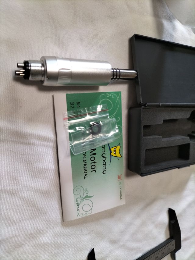 Motor neumático Dental de 4 agujeros