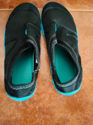 Escarpines negros y turquesa. Talla 38-39