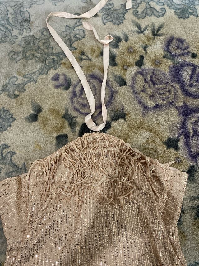 Vestido fiesta lentejuelas flecos sin tirantes