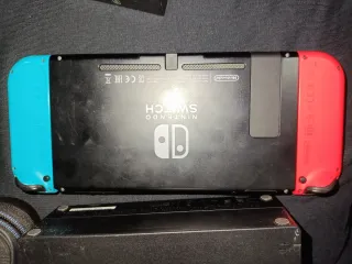 Nintendo Switch Edición Roja y Azul