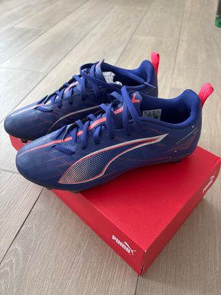 Botas de fútbol niño, talla 36 Puma, poco uso