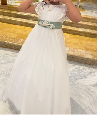 Vestido blanco comunión con fajín verde