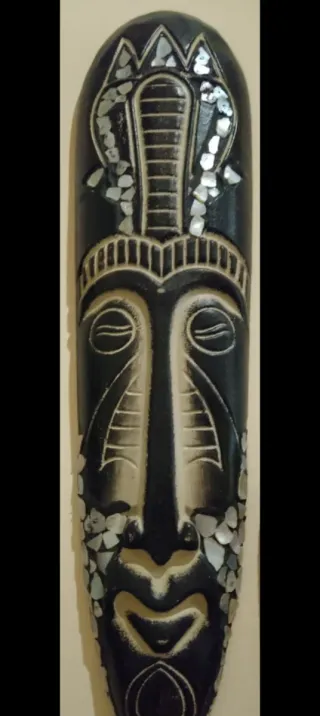 Maschera etnica legno scuro h. 47 cm