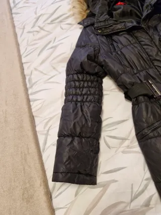 Plumas negro DERHY T 40.
URGE por gastos médicos.