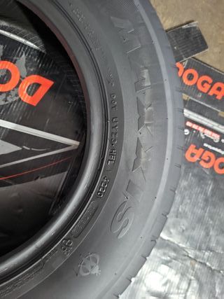 2 Neumáticos  215/65 R15 Maxxis 