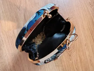 Lote Zapatos dorados tacón 41 + bolso clutch 