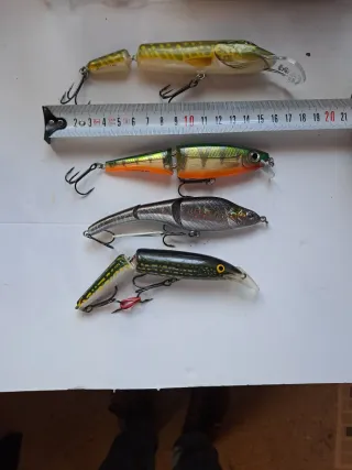 Señuelos de pesca articulados