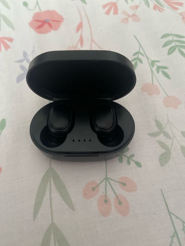 Auriculares inalámbricos negros