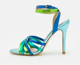 Sandalias de tacón azul y verde
