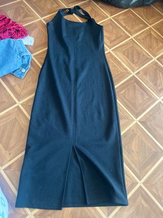 Vestido negro largo con abertura