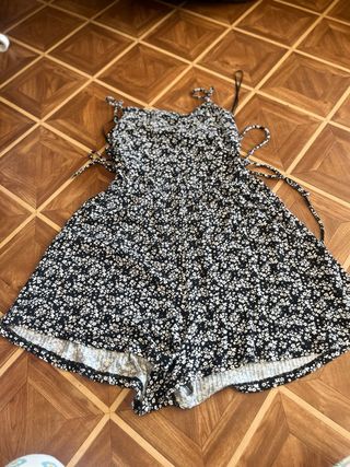 Vestido negro largo con abertura