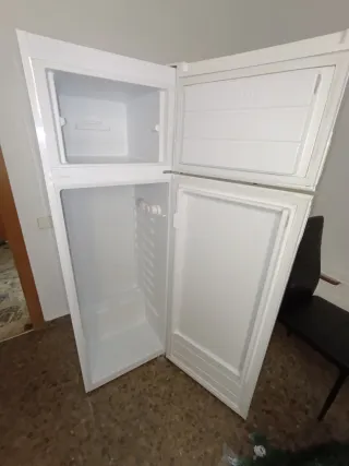 Nevera Winia 2 puertas