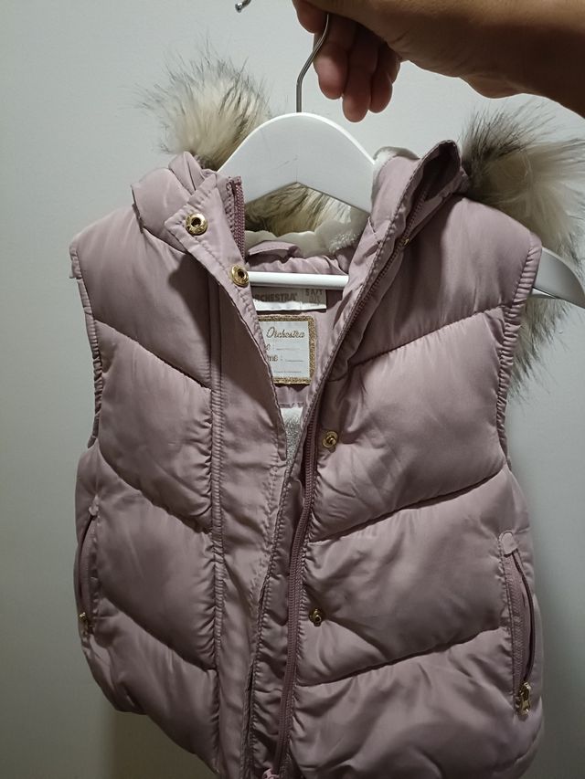 Chaleco rosa con capucha y pelo Orchesta