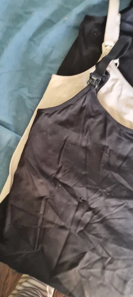 3 Camisetas Lactancia. 2 negras y 1 blanca