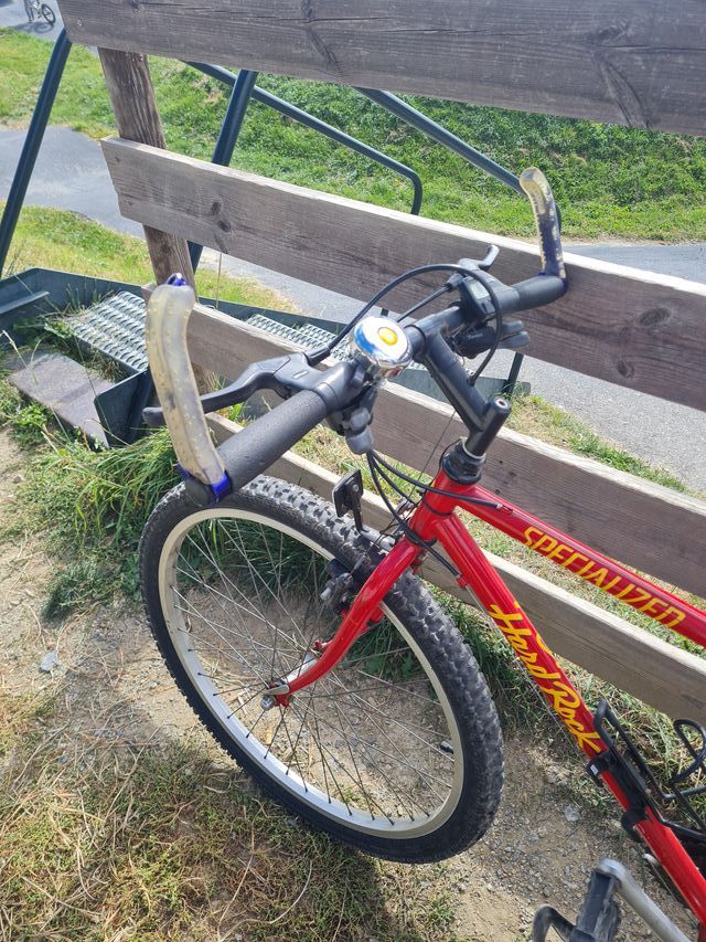 Bicicleta Specialized Hard Rock Roja