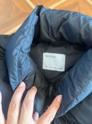 Chaleco Bershka negro