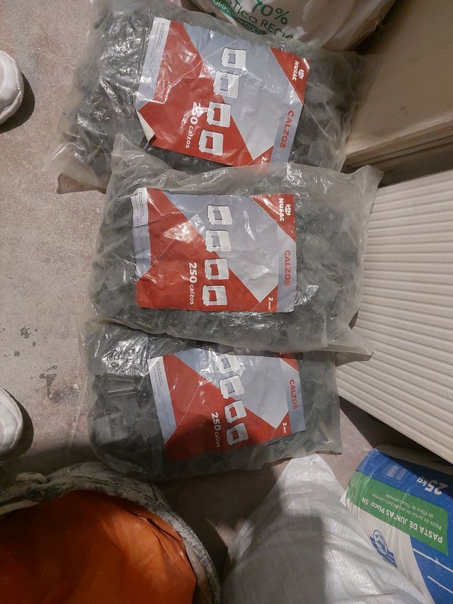 3 Bolsas Calzos Nivelación 2mm 750und