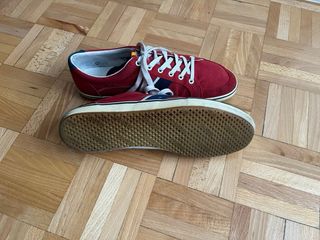 Zapatillas rojas talla 43