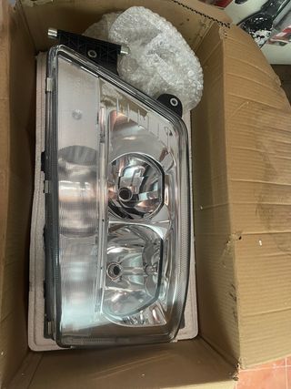 Faro Izquierdo Man tgx
